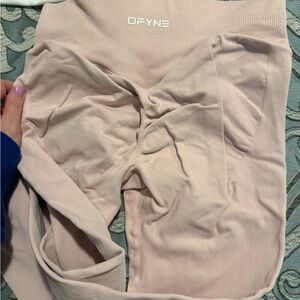 DYNƐ Seamless High-Waist Sculpting Leggings - Light Pink